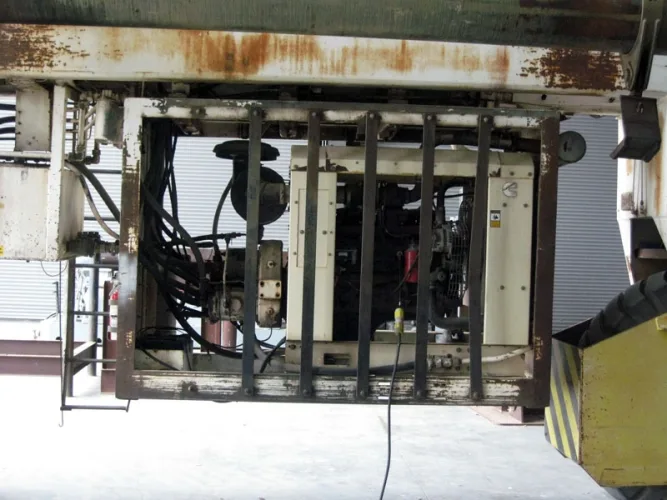 Photo #4 of 1984 100,000 LBS. ROPCO MDL: HD-1080-S STRADDLE LIFT CRANE