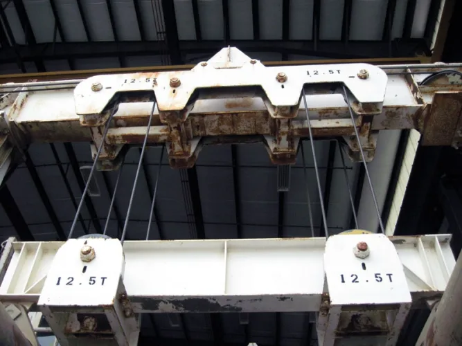 Photo #14 of 1984 100,000 LBS. ROPCO MDL: HD-1080-S STRADDLE LIFT CRANE