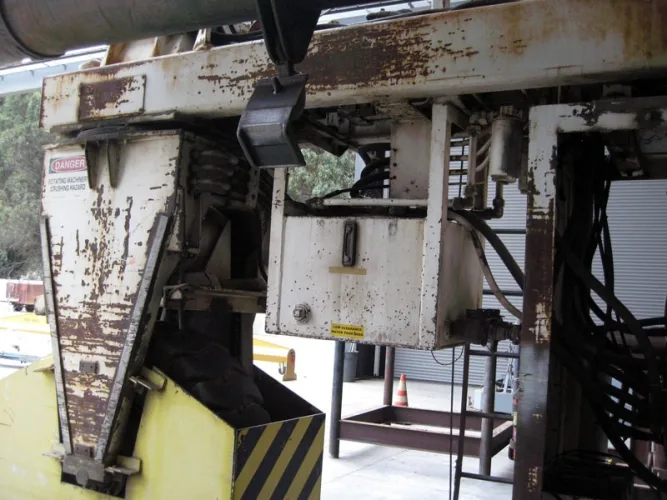 Photo #16 of 1984 100,000 LBS. ROPCO MDL: HD-1080-S STRADDLE LIFT CRANE