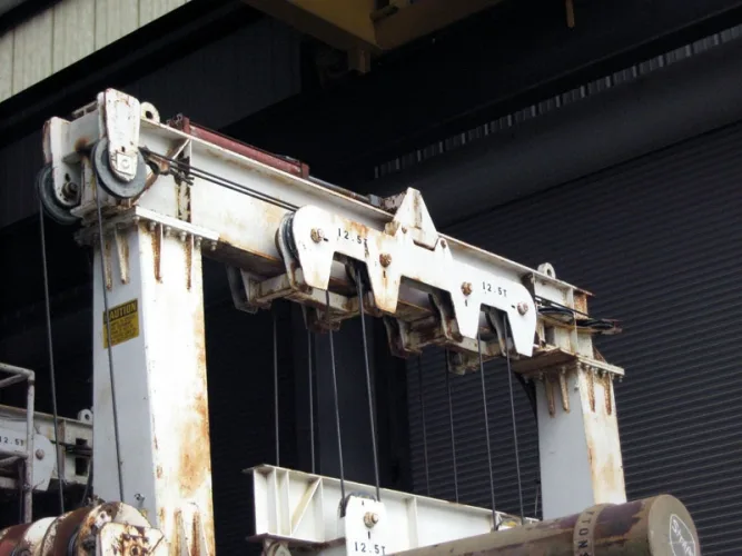 Photo #17 of 1984 100,000 LBS. ROPCO MDL: HD-1080-S STRADDLE LIFT CRANE