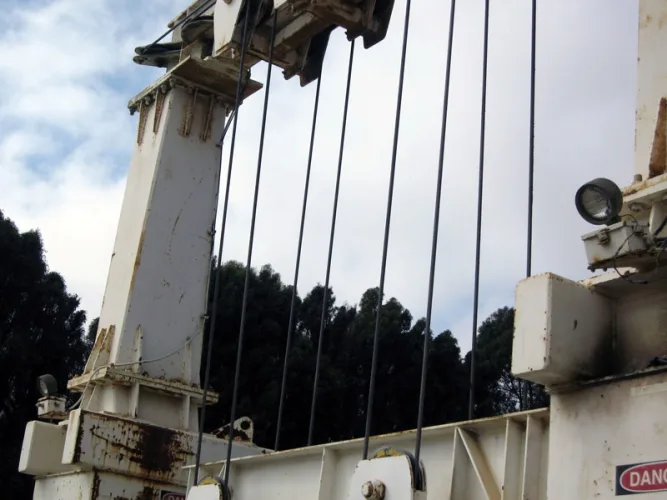 Photo #31 of 1984 100,000 LBS. ROPCO MDL: HD-1080-S STRADDLE LIFT CRANE