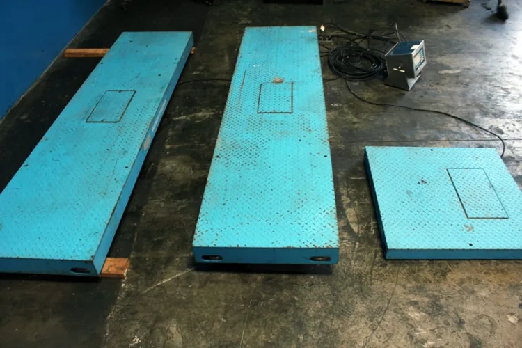 Photo #13 of LOW RESERVE EBAY AUCTION! OVENS, STORAGE CABINETS, AIR COMPRESSORS, AIR PRESS, CRIMPING MACHINE, TURRET PUNCH, HYDRAULIC PUNCH, AND MUCH MORE!