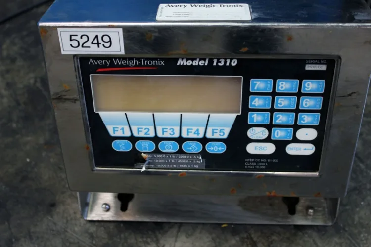 Photo #15 of LOW RESERVE EBAY AUCTION! OVENS, STORAGE CABINETS, AIR COMPRESSORS, AIR PRESS, CRIMPING MACHINE, TURRET PUNCH, HYDRAULIC PUNCH, AND MUCH MORE!