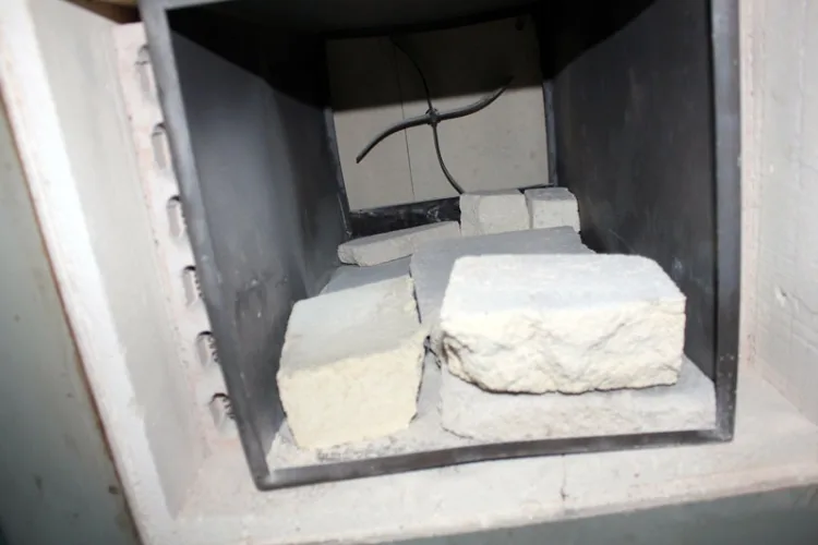 Photo #26 of LOW RESERVE EBAY AUCTION! OVENS, STORAGE CABINETS, AIR COMPRESSORS, AIR PRESS, CRIMPING MACHINE, TURRET PUNCH, HYDRAULIC PUNCH, AND MUCH MORE!