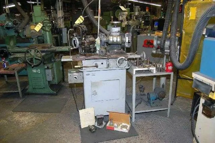 Photo #33 of LOW RESERVE EBAY AUCTION! OVENS, STORAGE CABINETS, AIR COMPRESSORS, AIR PRESS, CRIMPING MACHINE, TURRET PUNCH, HYDRAULIC PUNCH, AND MUCH MORE!
