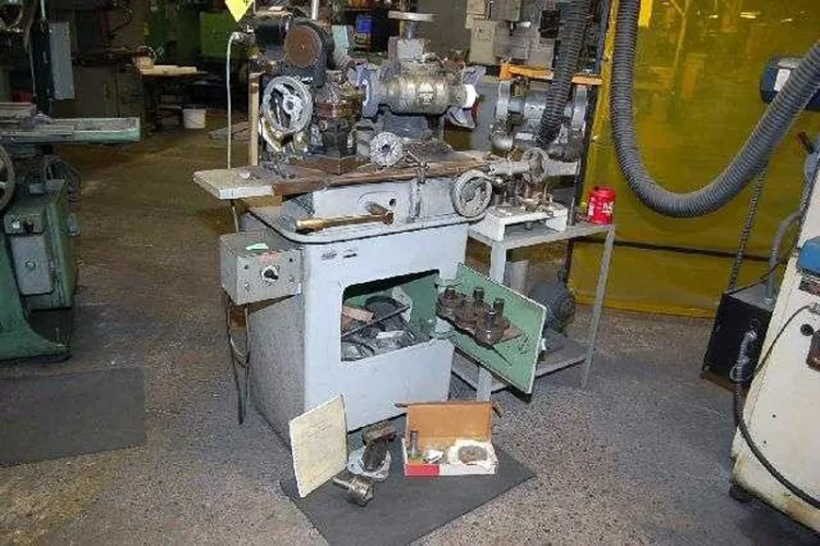 Photo #35 of LOW RESERVE EBAY AUCTION! OVENS, STORAGE CABINETS, AIR COMPRESSORS, AIR PRESS, CRIMPING MACHINE, TURRET PUNCH, HYDRAULIC PUNCH, AND MUCH MORE!