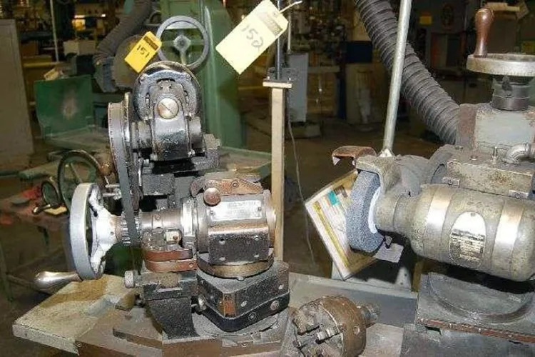 Photo #38 of LOW RESERVE EBAY AUCTION! OVENS, STORAGE CABINETS, AIR COMPRESSORS, AIR PRESS, CRIMPING MACHINE, TURRET PUNCH, HYDRAULIC PUNCH, AND MUCH MORE!