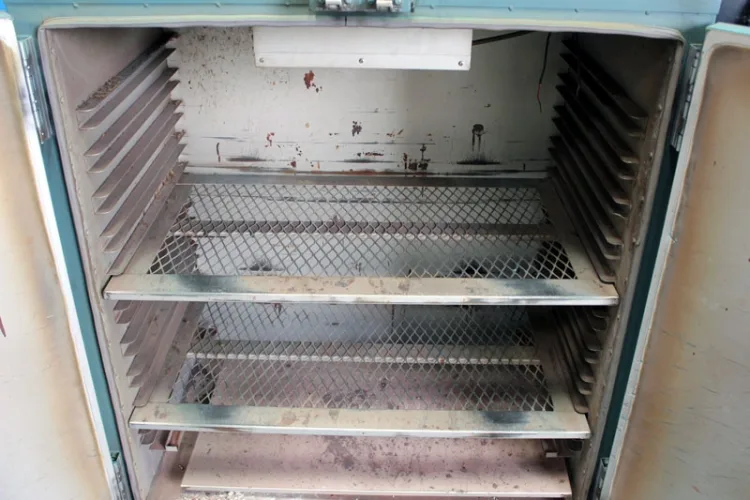Photo #57 of LOW RESERVE EBAY AUCTION! OVENS, STORAGE CABINETS, AIR COMPRESSORS, AIR PRESS, CRIMPING MACHINE, TURRET PUNCH, HYDRAULIC PUNCH, AND MUCH MORE!