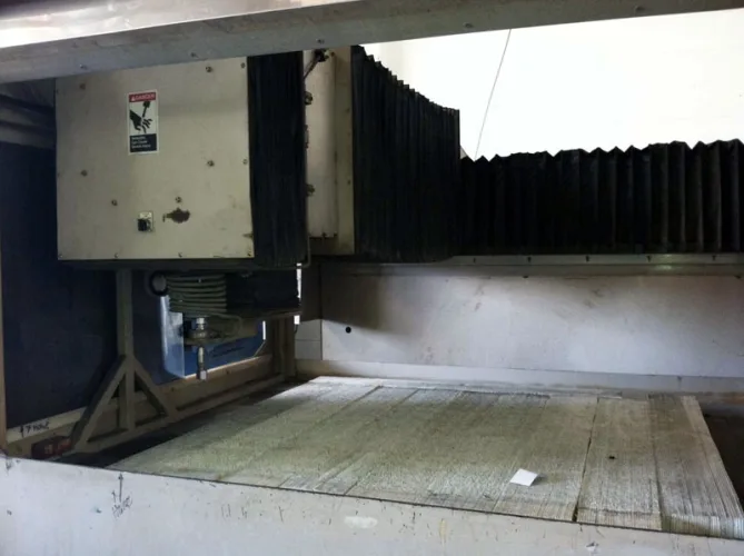 Photo #80 of LOW RESERVE EBAY AUCTION! OVENS, STORAGE CABINETS, AIR COMPRESSORS, AIR PRESS, CRIMPING MACHINE, TURRET PUNCH, HYDRAULIC PUNCH, AND MUCH MORE!