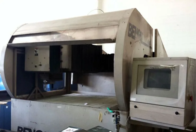 Photo #81 of LOW RESERVE EBAY AUCTION! OVENS, STORAGE CABINETS, AIR COMPRESSORS, AIR PRESS, CRIMPING MACHINE, TURRET PUNCH, HYDRAULIC PUNCH, AND MUCH MORE!