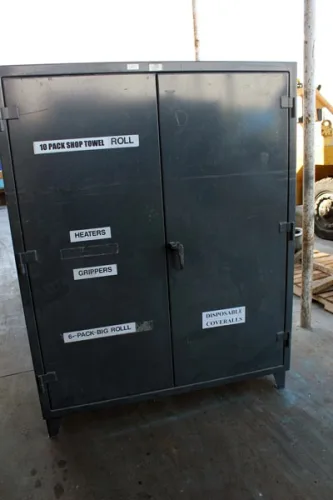 Photo #117 of LOW RESERVE EBAY AUCTION! OVENS, STORAGE CABINETS, AIR COMPRESSORS, AIR PRESS, CRIMPING MACHINE, TURRET PUNCH, HYDRAULIC PUNCH, AND MUCH MORE!