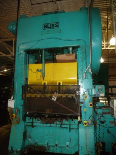 Photo #10 of FORMER ASSETS OF MURRAY LAWNMOWER: OVER 30 PRESSES, FABRICATION, GIGANTIC WIRE CUT-OFFS, MACHINE TOOLS, POWDER COAT PAINT LINE, SCRAP & MUCH MORE!
