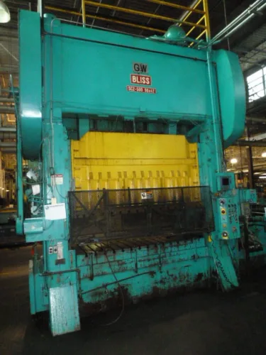 Photo #27 of FORMER ASSETS OF MURRAY LAWNMOWER: OVER 30 PRESSES, FABRICATION, GIGANTIC WIRE CUT-OFFS, MACHINE TOOLS, POWDER COAT PAINT LINE, SCRAP & MUCH MORE!