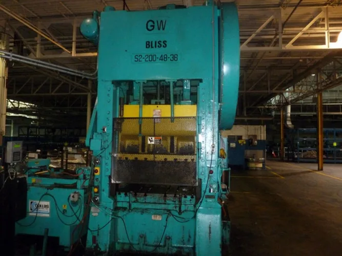 Photo #28 of FORMER ASSETS OF MURRAY LAWNMOWER: OVER 30 PRESSES, FABRICATION, GIGANTIC WIRE CUT-OFFS, MACHINE TOOLS, POWDER COAT PAINT LINE, SCRAP & MUCH MORE!