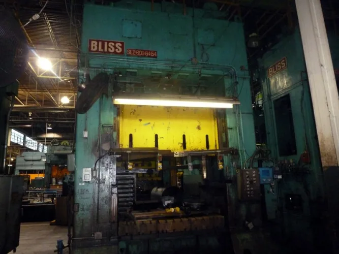 Photo #38 of FORMER ASSETS OF MURRAY LAWNMOWER: OVER 30 PRESSES, FABRICATION, GIGANTIC WIRE CUT-OFFS, MACHINE TOOLS, POWDER COAT PAINT LINE, SCRAP & MUCH MORE!