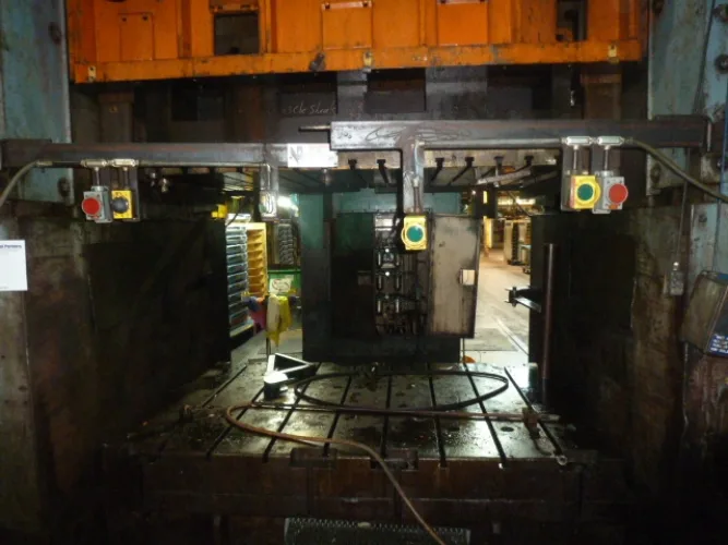 Photo #48 of FORMER ASSETS OF MURRAY LAWNMOWER: OVER 30 PRESSES, FABRICATION, GIGANTIC WIRE CUT-OFFS, MACHINE TOOLS, POWDER COAT PAINT LINE, SCRAP & MUCH MORE!