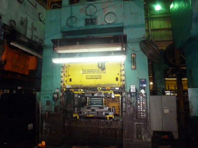 Photo #49 of FORMER ASSETS OF MURRAY LAWNMOWER: OVER 30 PRESSES, FABRICATION, GIGANTIC WIRE CUT-OFFS, MACHINE TOOLS, POWDER COAT PAINT LINE, SCRAP & MUCH MORE!