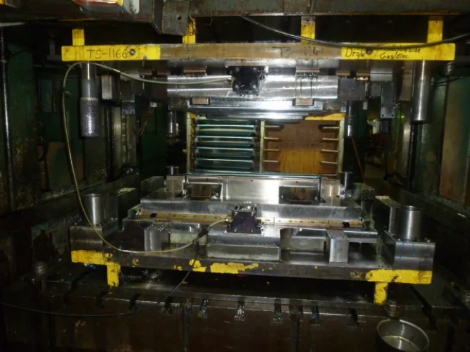 Photo #50 of FORMER ASSETS OF MURRAY LAWNMOWER: OVER 30 PRESSES, FABRICATION, GIGANTIC WIRE CUT-OFFS, MACHINE TOOLS, POWDER COAT PAINT LINE, SCRAP & MUCH MORE!