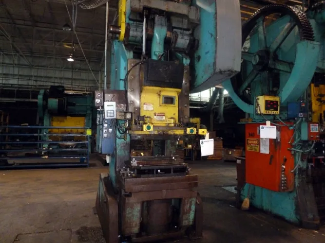 Photo #91 of FORMER ASSETS OF MURRAY LAWNMOWER: OVER 30 PRESSES, FABRICATION, GIGANTIC WIRE CUT-OFFS, MACHINE TOOLS, POWDER COAT PAINT LINE, SCRAP & MUCH MORE!