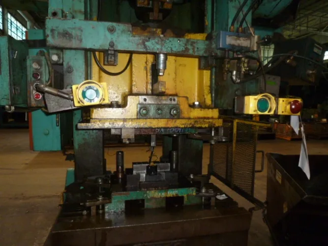 Photo #98 of FORMER ASSETS OF MURRAY LAWNMOWER: OVER 30 PRESSES, FABRICATION, GIGANTIC WIRE CUT-OFFS, MACHINE TOOLS, POWDER COAT PAINT LINE, SCRAP & MUCH MORE!