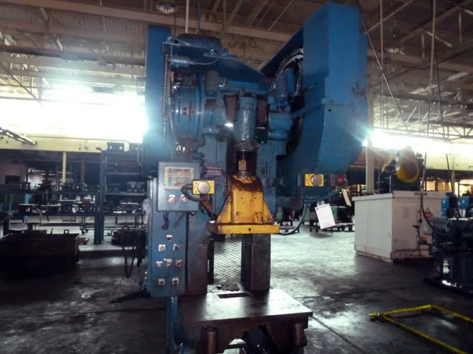 Photo #120 of FORMER ASSETS OF MURRAY LAWNMOWER: OVER 30 PRESSES, FABRICATION, GIGANTIC WIRE CUT-OFFS, MACHINE TOOLS, POWDER COAT PAINT LINE, SCRAP & MUCH MORE!