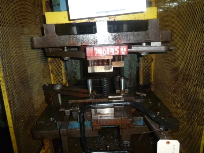 Photo #121 of FORMER ASSETS OF MURRAY LAWNMOWER: OVER 30 PRESSES, FABRICATION, GIGANTIC WIRE CUT-OFFS, MACHINE TOOLS, POWDER COAT PAINT LINE, SCRAP & MUCH MORE!