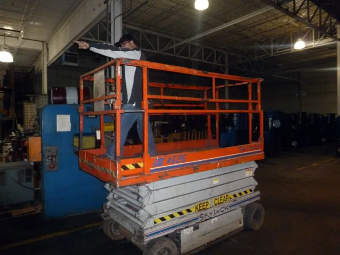 Photo #208 of FORMER ASSETS OF MURRAY LAWNMOWER: OVER 30 PRESSES, FABRICATION, GIGANTIC WIRE CUT-OFFS, MACHINE TOOLS, POWDER COAT PAINT LINE, SCRAP & MUCH MORE!