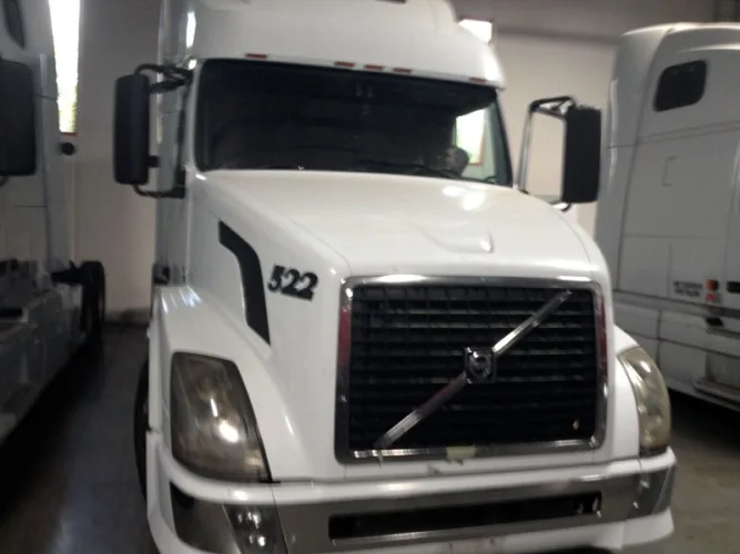 Photo #14 of BANKRUPTCY OF KLC TRANSPORTATION, INC. - 13 LATE MODEL SEMI-TRUCKS: (8) 2005 - 2007 PETERBILT, (4) 2007 VOLVO & (1) 2006 STERLING