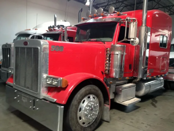 Photo #31 of BANKRUPTCY OF KLC TRANSPORTATION, INC. - 13 LATE MODEL SEMI-TRUCKS: (8) 2005 - 2007 PETERBILT, (4) 2007 VOLVO & (1) 2006 STERLING