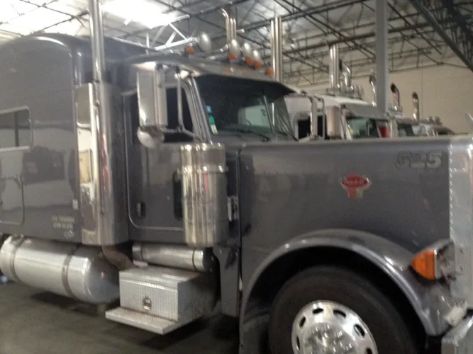 Photo #58 of BANKRUPTCY OF KLC TRANSPORTATION, INC. - 13 LATE MODEL SEMI-TRUCKS: (8) 2005 - 2007 PETERBILT, (4) 2007 VOLVO & (1) 2006 STERLING