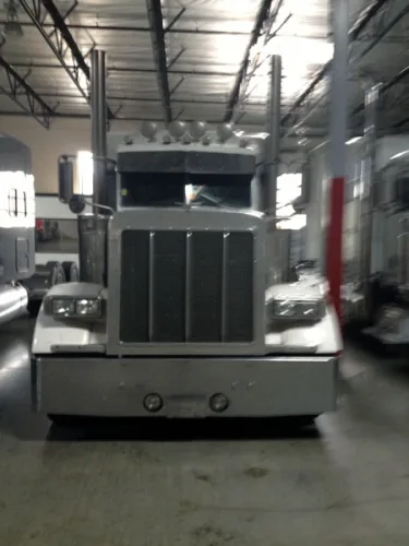 Photo #65 of BANKRUPTCY OF KLC TRANSPORTATION, INC. - 13 LATE MODEL SEMI-TRUCKS: (8) 2005 - 2007 PETERBILT, (4) 2007 VOLVO & (1) 2006 STERLING