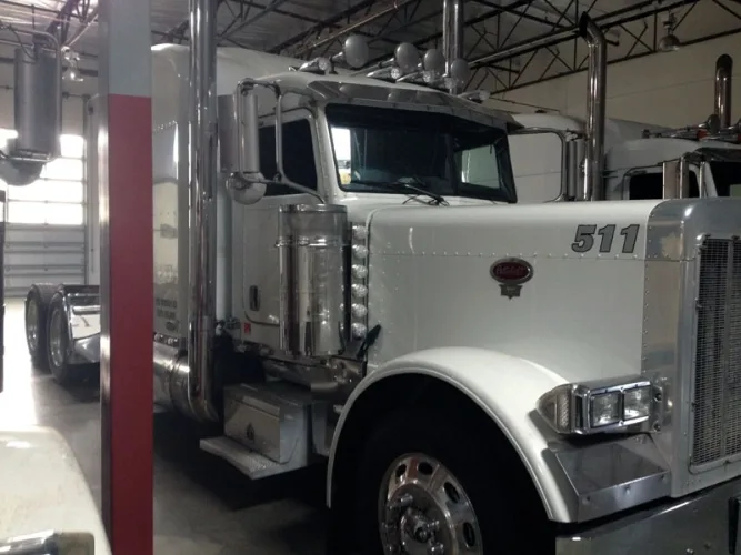 Photo #73 of BANKRUPTCY OF KLC TRANSPORTATION, INC. - 13 LATE MODEL SEMI-TRUCKS: (8) 2005 - 2007 PETERBILT, (4) 2007 VOLVO & (1) 2006 STERLING