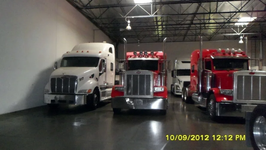 Photo #91 of BANKRUPTCY OF KLC TRANSPORTATION, INC. - 13 LATE MODEL SEMI-TRUCKS: (8) 2005 - 2007 PETERBILT, (4) 2007 VOLVO & (1) 2006 STERLING