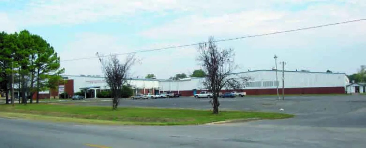 Photo #3 of REAL ESTATE FORMERLY OF AMERICAN CASUAL FURNITURE - 133,000 SQ. FT. WAREHOUSE/INDUSTRIAL BUILDING