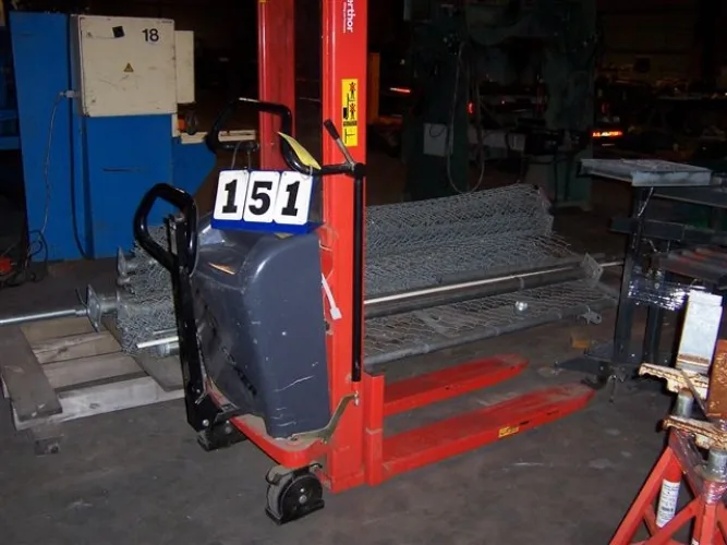 Photo #152 of SURPLUS ASSETS OF NUCON STEEL: PRESS BRAKE, ROLLFORMER, SHEAR, WELDERS, PLASMA CUTTERS, ROLLING STOCK, OFFICE FURNITURE & MUCH MORE!