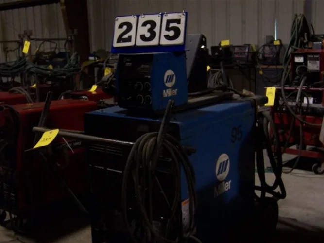 Photo #242 of SURPLUS ASSETS OF NUCON STEEL: PRESS BRAKE, ROLLFORMER, SHEAR, WELDERS, PLASMA CUTTERS, ROLLING STOCK, OFFICE FURNITURE & MUCH MORE!