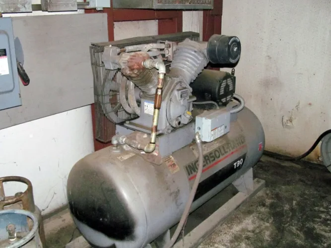 Photo #133 of BY ORDER OF U.S. BANKRUPTCY COURT CASE# 12-12149-WHD: COMMERCIAL PLASTIC COMPOSITES INC.