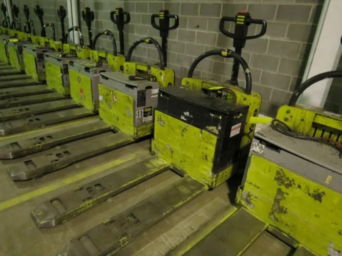 Photo #8 of PERSONALIZED DISTRIBUTION SYSTEMS, MATERIAL HANDLING EQUIPMENT INCLUDING: (27) REFRIGERATED TRAILERS, FORKLIFTS, PALLET JACKS & MORE