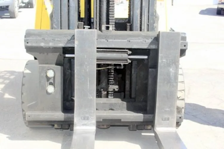 Photo #12 of (4) 1999-2004 HYSTER 5,300 LBS TO 11,000 LBS CAPACITY PROPANE FORKLIFTS