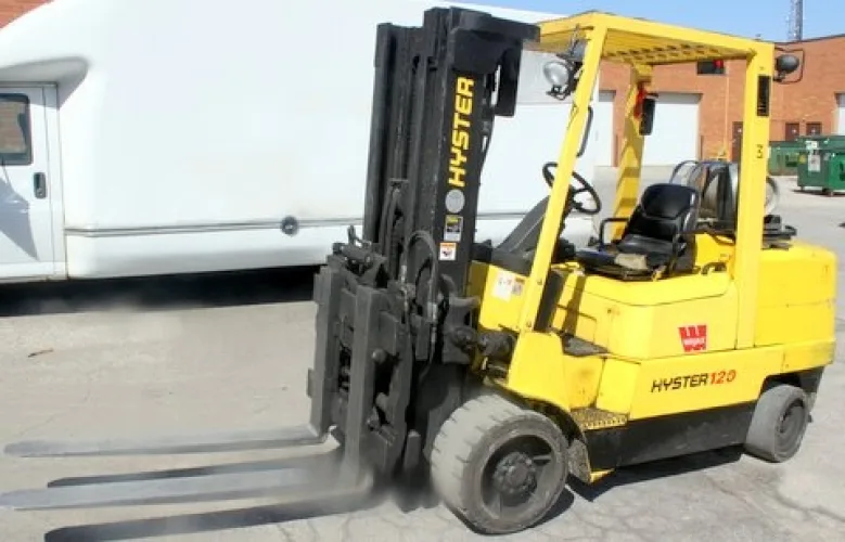 Photo #20 of (4) 1999-2004 HYSTER 5,300 LBS TO 11,000 LBS CAPACITY PROPANE FORKLIFTS