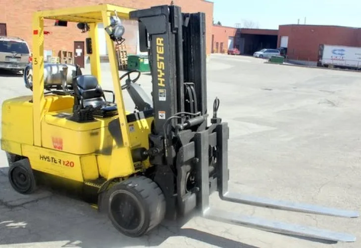 Photo #21 of (4) 1999-2004 HYSTER 5,300 LBS TO 11,000 LBS CAPACITY PROPANE FORKLIFTS