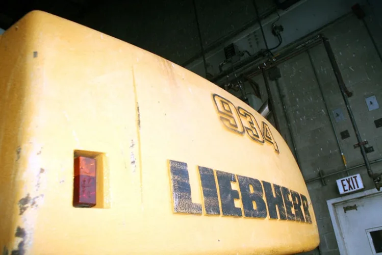 Photo #36 of DAY 1 OF 2 DAY AUCTION: FORMERLY OF VERSO PAPER - SARTELL MILL, ONE MILLION SQUARE FOOT PAPER MANUFACTURING FACILITY, OVER 2500 LOTS INCLUDING:  PAPERMAKING EQUIPMENT, MACHINE SHOP & ROLL MAKING, FABRICATION, HUGE LABORATORY, OVERHEAD CRANES, PLANT