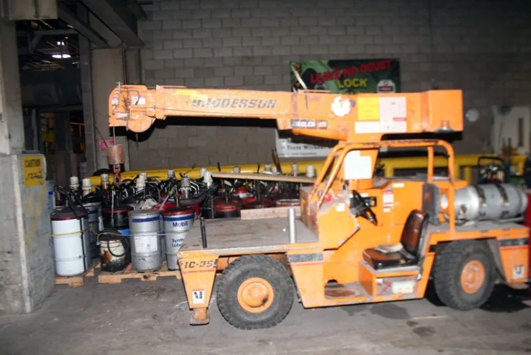 Photo #54 of DAY 1 OF 2 DAY AUCTION: FORMERLY OF VERSO PAPER - SARTELL MILL, ONE MILLION SQUARE FOOT PAPER MANUFACTURING FACILITY, OVER 2500 LOTS INCLUDING:  PAPERMAKING EQUIPMENT, MACHINE SHOP & ROLL MAKING, FABRICATION, HUGE LABORATORY, OVERHEAD CRANES, PLANT