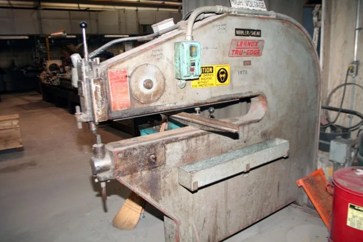Photo #101 of DAY 1 OF 2 DAY AUCTION: FORMERLY OF VERSO PAPER - SARTELL MILL, ONE MILLION SQUARE FOOT PAPER MANUFACTURING FACILITY, OVER 2500 LOTS INCLUDING:  PAPERMAKING EQUIPMENT, MACHINE SHOP & ROLL MAKING, FABRICATION, HUGE LABORATORY, OVERHEAD CRANES, PLANT
