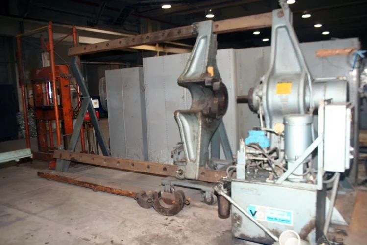 Photo #136 of DAY 1 OF 2 DAY AUCTION: FORMERLY OF VERSO PAPER - SARTELL MILL, ONE MILLION SQUARE FOOT PAPER MANUFACTURING FACILITY, OVER 2500 LOTS INCLUDING:  PAPERMAKING EQUIPMENT, MACHINE SHOP & ROLL MAKING, FABRICATION, HUGE LABORATORY, OVERHEAD CRANES, PLANT