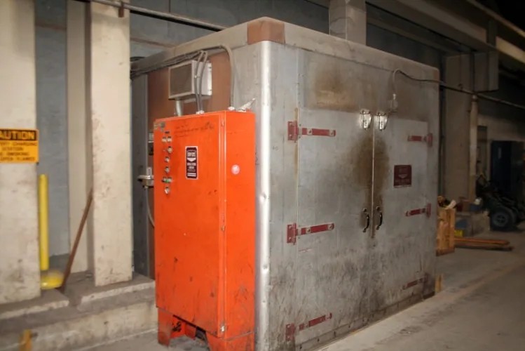 Photo #139 of DAY 1 OF 2 DAY AUCTION: FORMERLY OF VERSO PAPER - SARTELL MILL, ONE MILLION SQUARE FOOT PAPER MANUFACTURING FACILITY, OVER 2500 LOTS INCLUDING:  PAPERMAKING EQUIPMENT, MACHINE SHOP & ROLL MAKING, FABRICATION, HUGE LABORATORY, OVERHEAD CRANES, PLANT