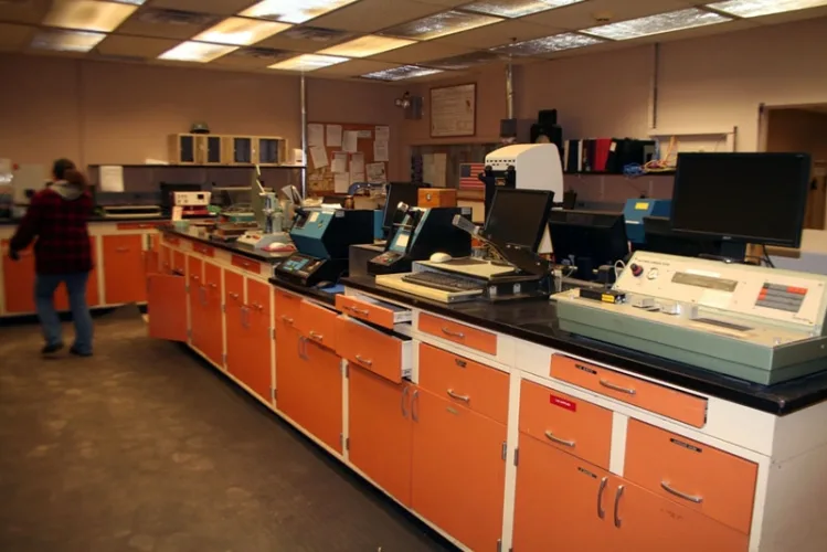 Photo #168 of DAY 1 OF 2 DAY AUCTION: FORMERLY OF VERSO PAPER - SARTELL MILL, ONE MILLION SQUARE FOOT PAPER MANUFACTURING FACILITY, OVER 2500 LOTS INCLUDING:  PAPERMAKING EQUIPMENT, MACHINE SHOP & ROLL MAKING, FABRICATION, HUGE LABORATORY, OVERHEAD CRANES, PLANT