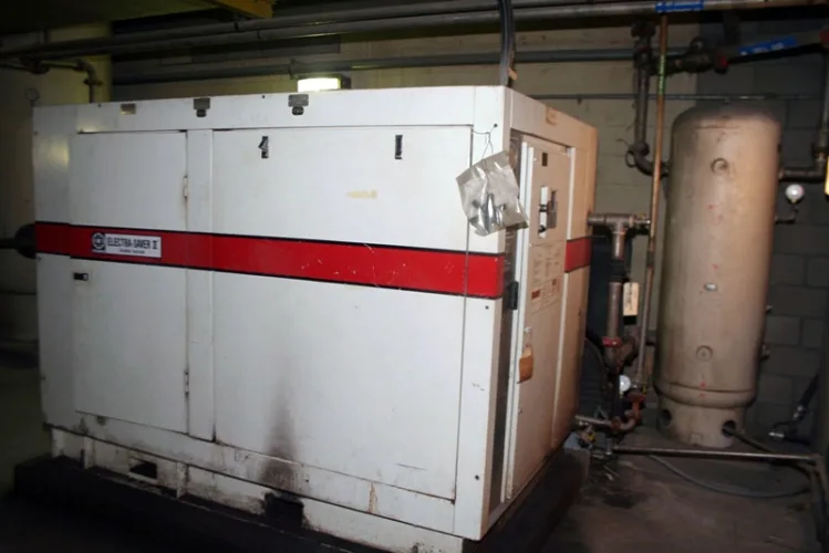 Photo #176 of DAY 1 OF 2 DAY AUCTION: FORMERLY OF VERSO PAPER - SARTELL MILL, ONE MILLION SQUARE FOOT PAPER MANUFACTURING FACILITY, OVER 2500 LOTS INCLUDING:  PAPERMAKING EQUIPMENT, MACHINE SHOP & ROLL MAKING, FABRICATION, HUGE LABORATORY, OVERHEAD CRANES, PLANT