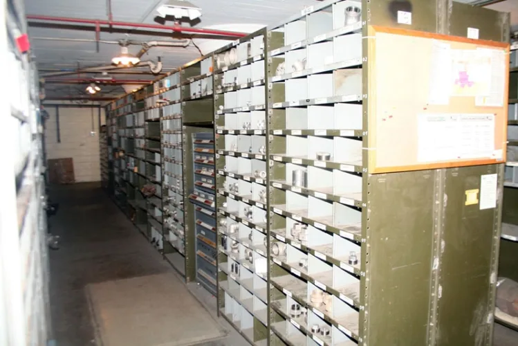 Photo #185 of DAY 1 OF 2 DAY AUCTION: FORMERLY OF VERSO PAPER - SARTELL MILL, ONE MILLION SQUARE FOOT PAPER MANUFACTURING FACILITY, OVER 2500 LOTS INCLUDING:  PAPERMAKING EQUIPMENT, MACHINE SHOP & ROLL MAKING, FABRICATION, HUGE LABORATORY, OVERHEAD CRANES, PLANT