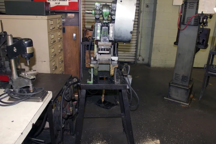 Photo #172 of PLANT CLOSURE OF BT CRELLIN MACHINE SHOP!  ASSET TO INCLUDE: VERTICAL MACHINING CENTERS, CNC TURNING CENTERS, AUTOMATIC SCREW MACHINES, MILLS, LATHES, GRINDERS, AND MUCH MORE!